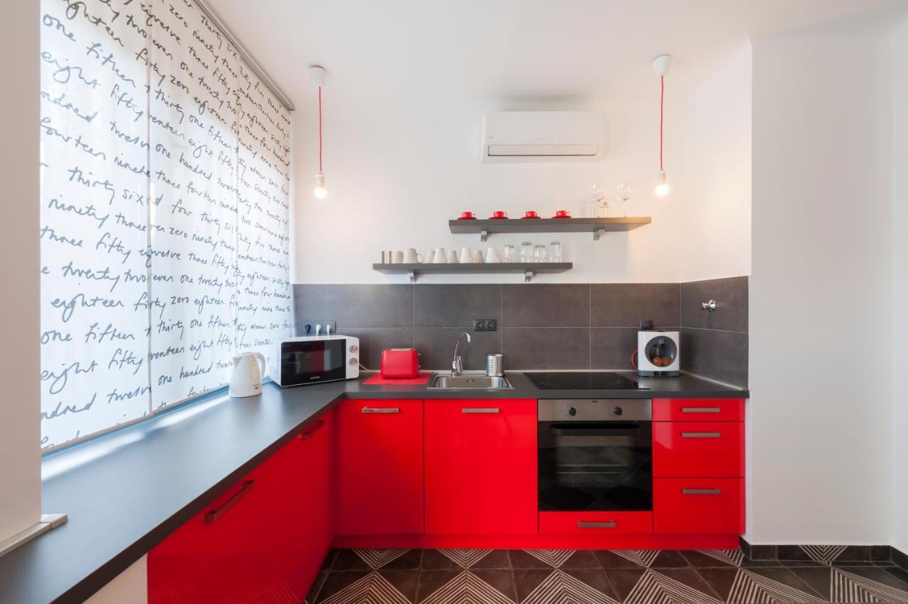 בודפשט New Design Apartment By Gozsdu Court מראה חיצוני תמונה