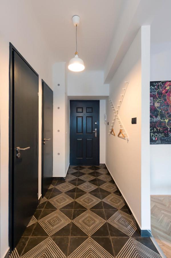 בודפשט New Design Apartment By Gozsdu Court מראה חיצוני תמונה
